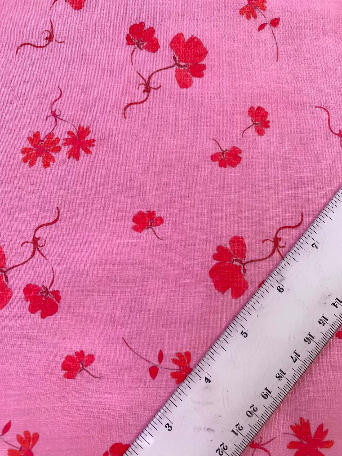 Pink & Red Floral Cotton Print Fabric – 57" Wide (£2.99/m)