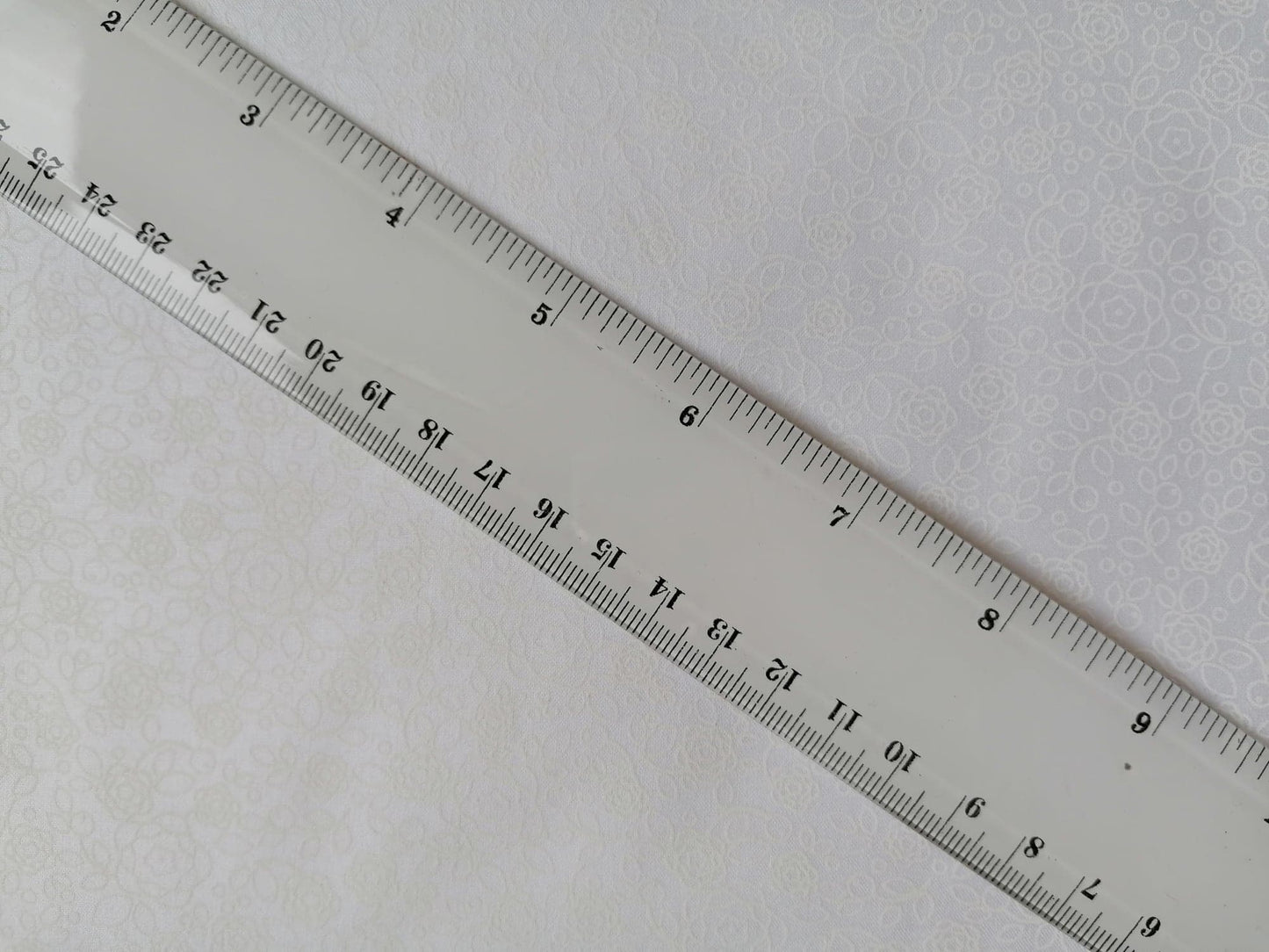 100% Cotton - Crafting & Quilting - Des 107 - Cream on White - 44" Wide - Sold By the Metre