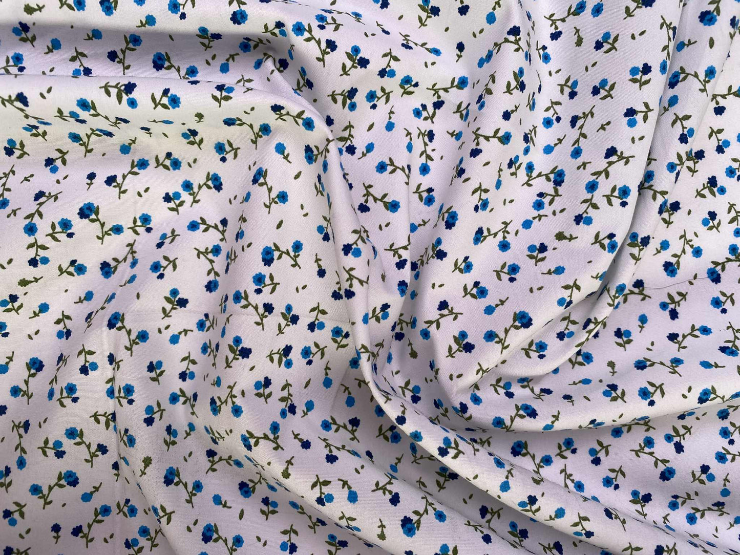 64% Cotton 30% Poly 6% Lycra - Blue/Green/White - 51"Wide - Sold By The Metre