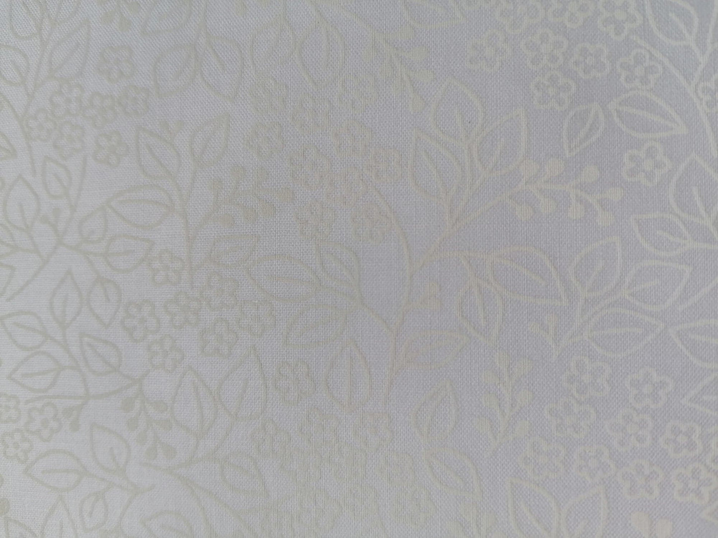 100% Cotton - Crafting & Quilting -  Des 113 - Cream on White - 44" Wide - Sold By the Metre