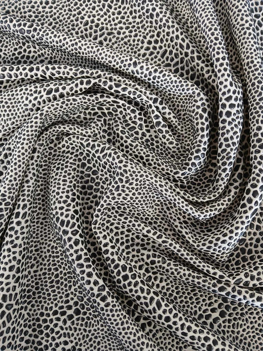 Jersey - Snakeskin Textured Finish - Cream/Black - 60" Wide - Sold By the Metre