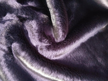 River Island - Fur - Black - 66" Wide - Sold By The Metre