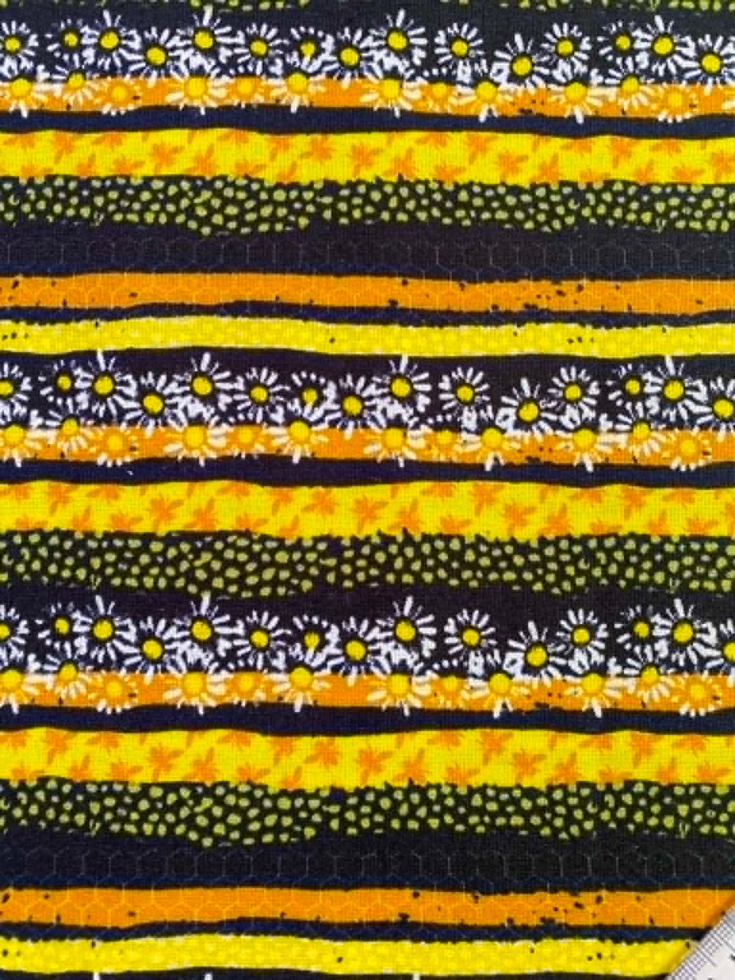 Black & Yellow Honeycomb Daisy Stripe 100% Cotton Fabric - Bumblebee Garden - 44" Wide By The Metre