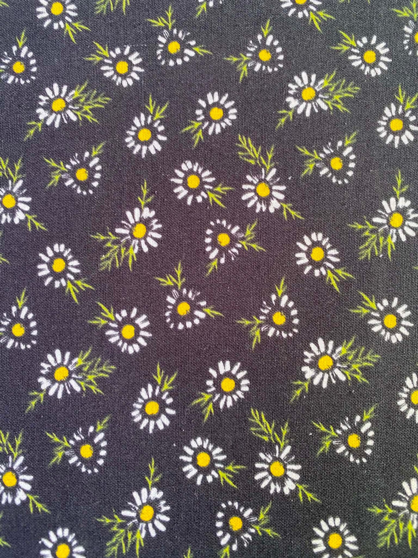 Black Ditsy Daisy 100% Cotton Fabric - Vintage Floral - 44" Wide By The Metre
