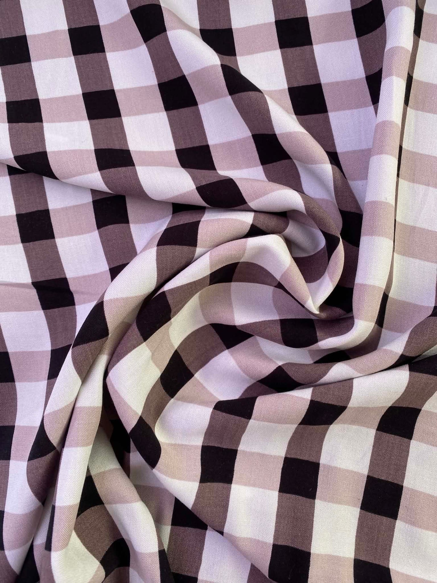 Black & White Gingham Check Cotton Fabric (Non-Stretch) – 60" Wide (£3.99/m)