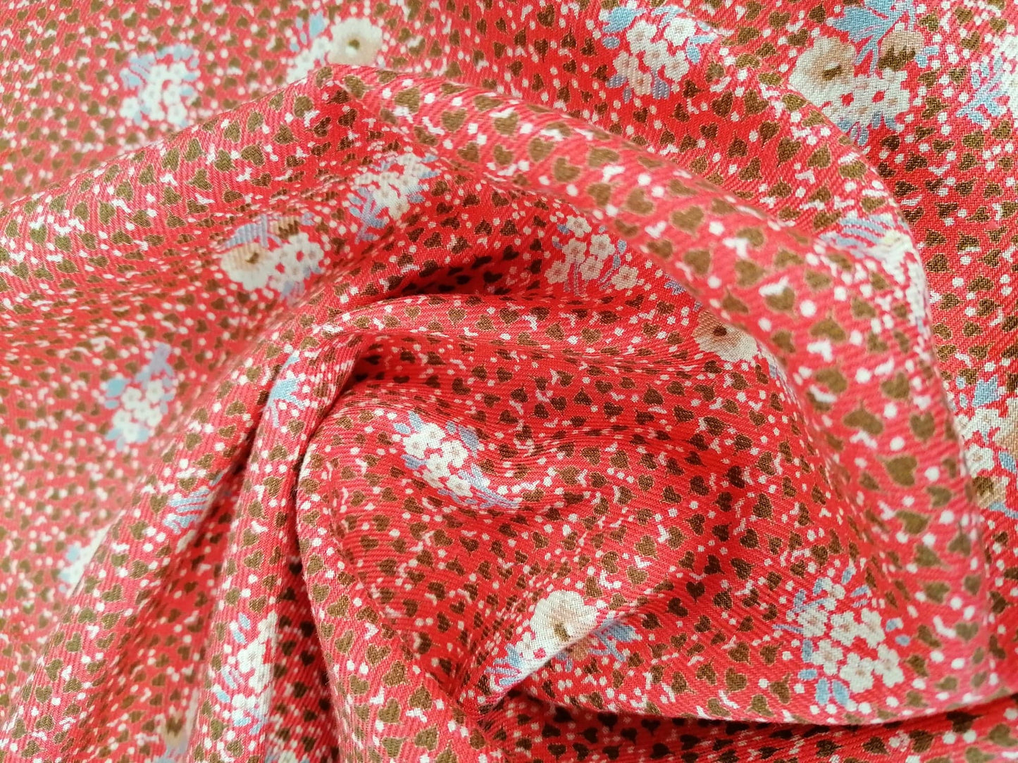 Vintage Cotton - 100% Cotton - Floral - Red/Brown/Cream/Blue - 36" Sold by the Metre