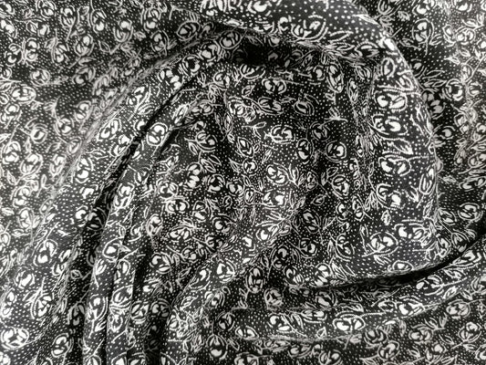 Vintage Cotton - 100% Cotton - Floral - Black/Cream - 36" Sold by the Metre